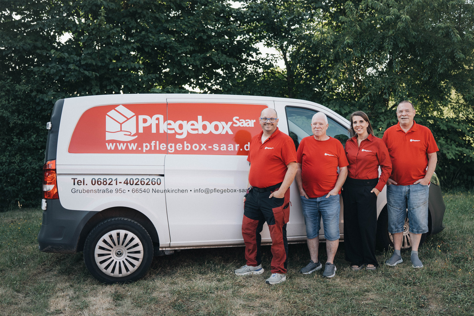 Auslieferung der Pflegeboxen